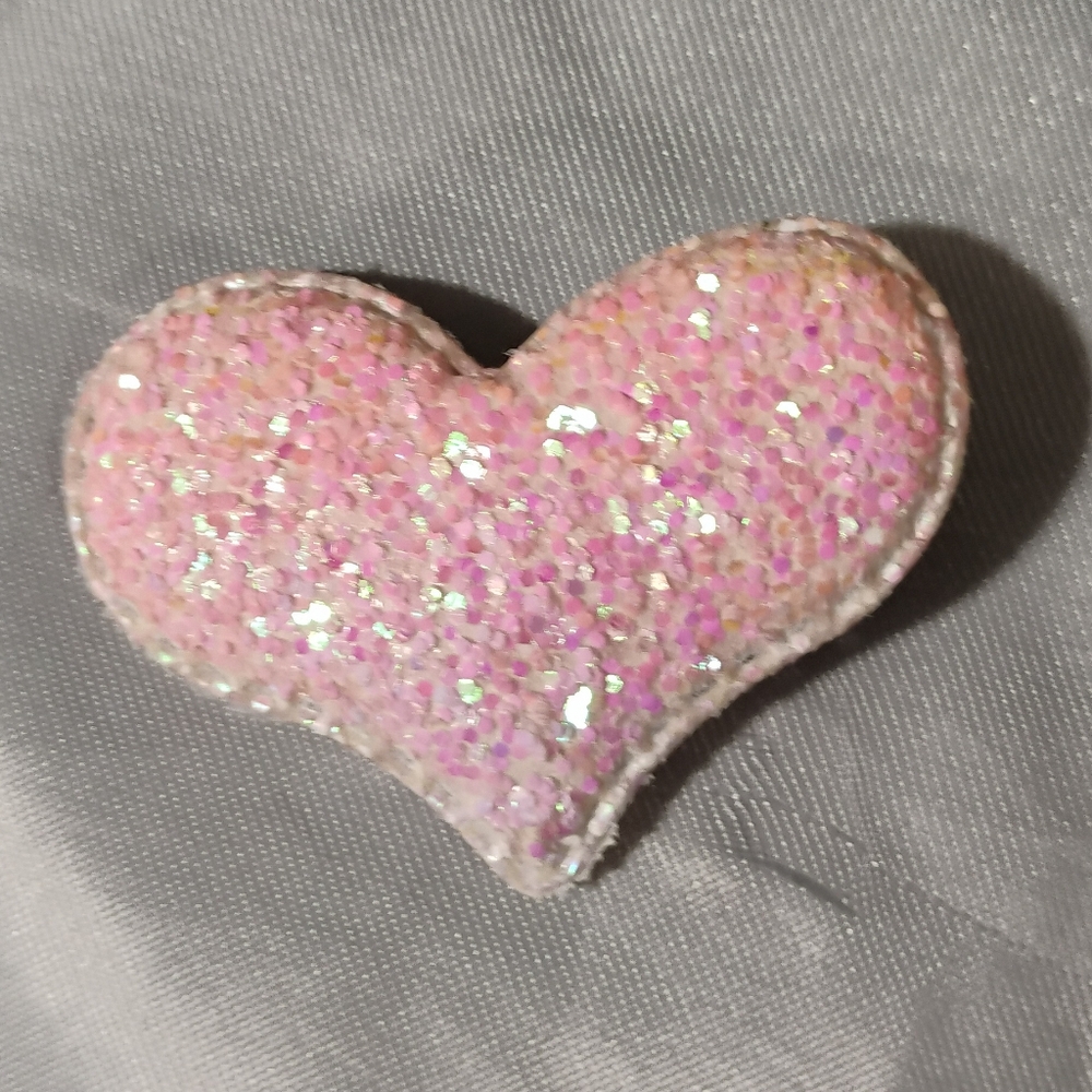 Pink Glitter Heart-Shaped Accessory